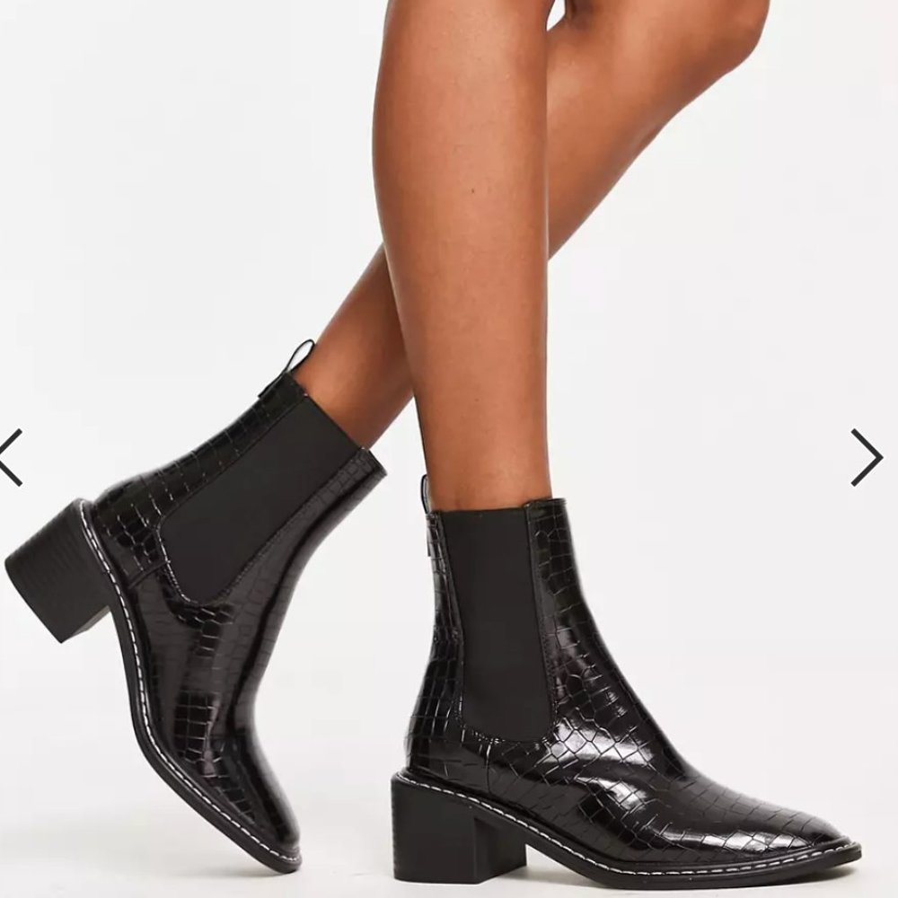 River Island patent heeled Chelsea Boots Size 6 NEW IN BOX